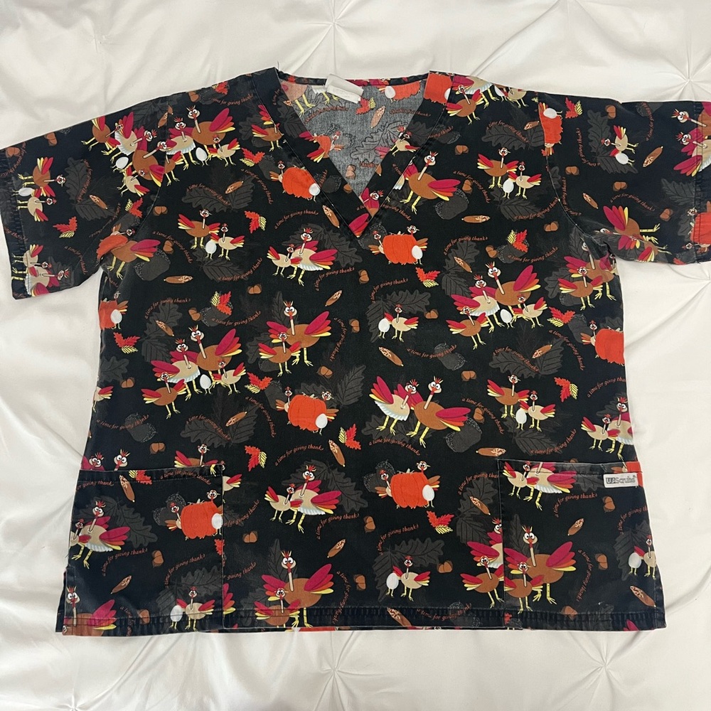 UA Thanksgiving Scrub Top size XL